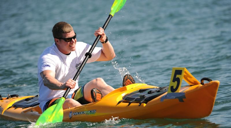 kayaking-569282_1280